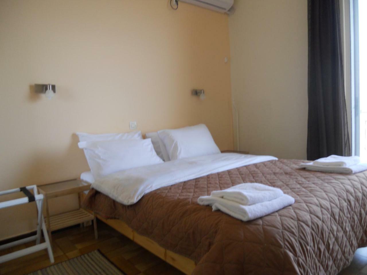 Hotel Milton Mavrovoúnion Eksteriør bilde